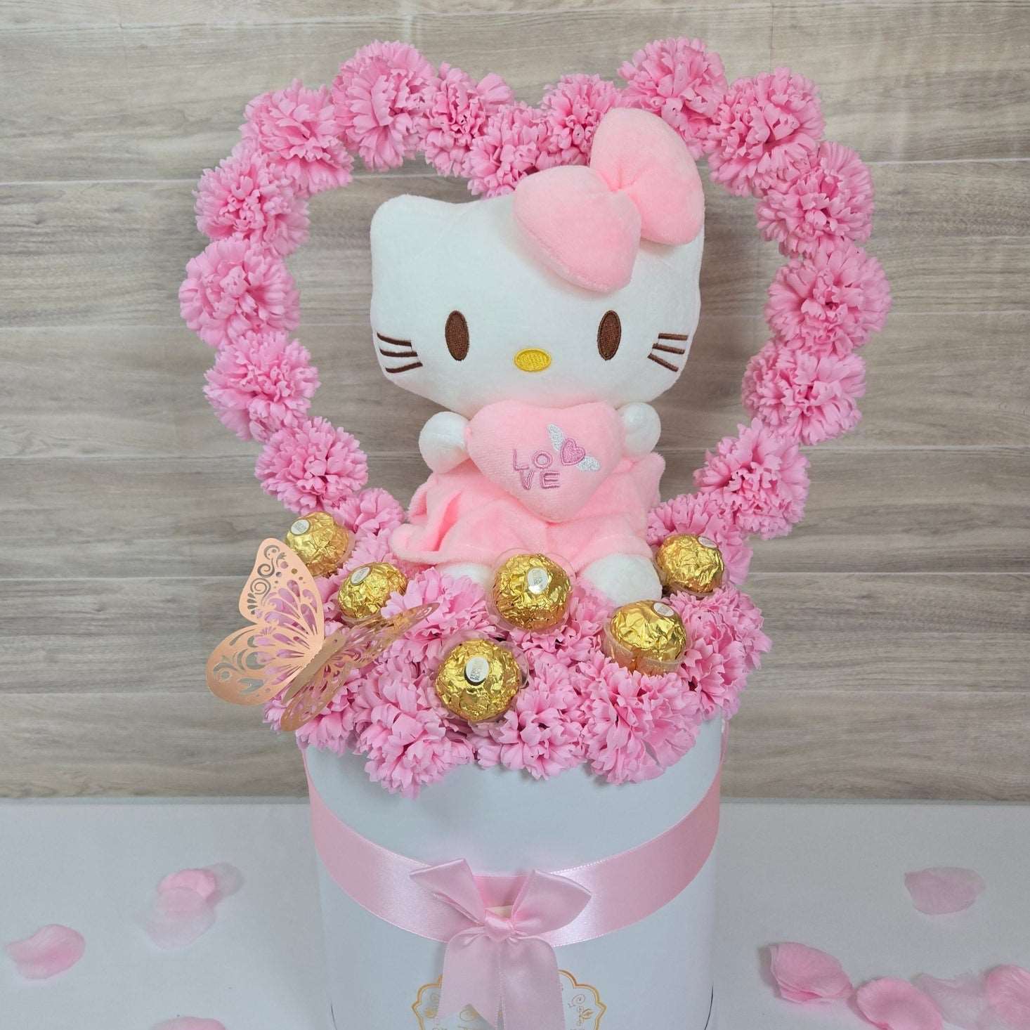 Hello Kitty heartful Bouquet