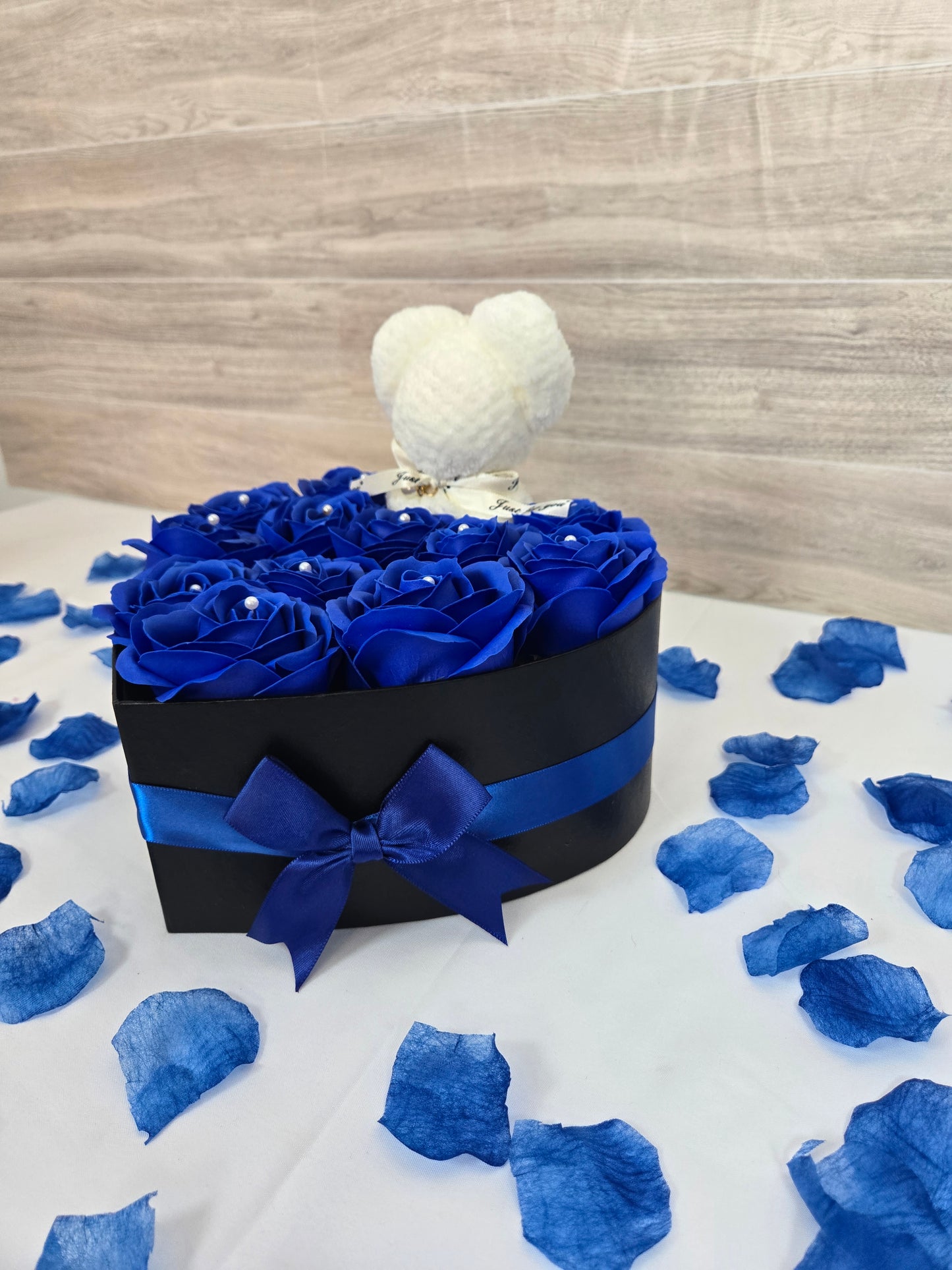 Small Rose heart box - Amor in a Box